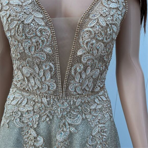 Cinderella Divine Women's Champagne Beaded Evening Gown Size 6 - Picture 4 of 12